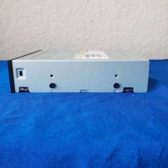 HL Data Storage Super Multi DVD Rewriter, Model GH10L - Picture 3 of 6